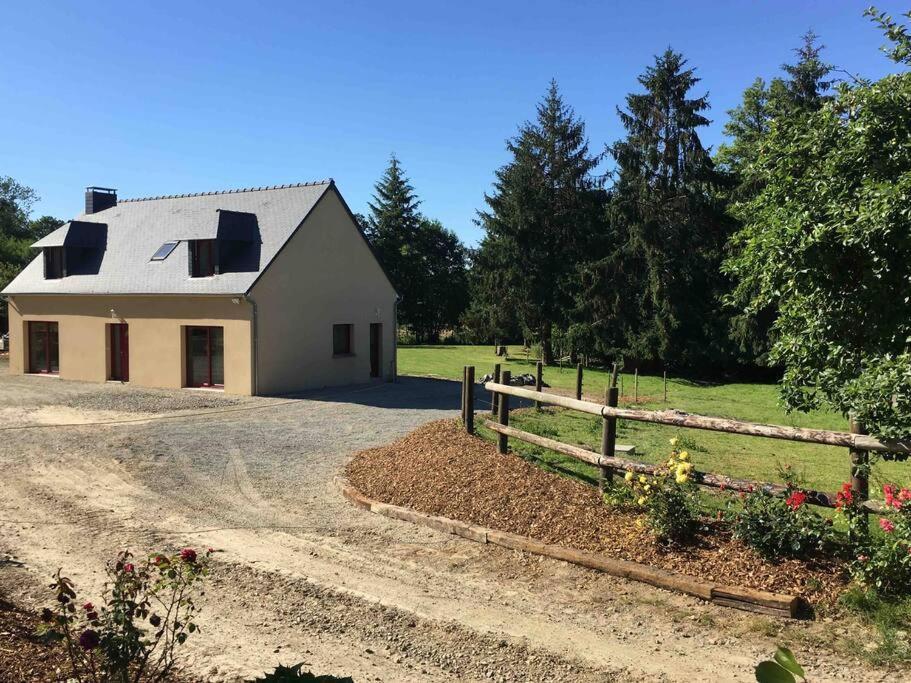 Gite De La Poupardiere, Maison De Campagne En Bordure De Riviere - 2 Nuits Minimum Villa Les Cresnays Exterior foto